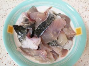 搅拌均匀腌制15分钟左右。