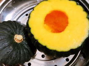 放入蒸格里蒸15分钟