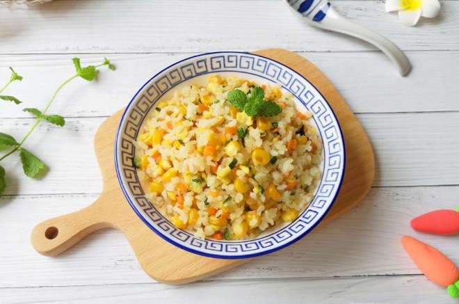 玉米粒炒饭