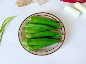 准备需要的食材。