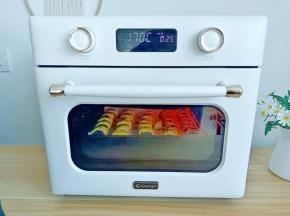 中层170度烤25分钟。