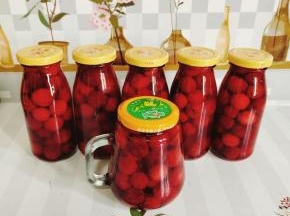 拧紧瓶盖，放入冰箱冷藏保存即可！（大约可以保存半个月左右！）