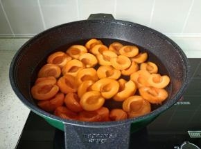 黄杏冷水下锅。