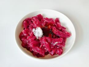 加入适量的盐。