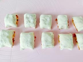 卷起来切小段。