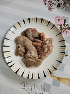 鱼籽清洗干净，沥干水分备用！