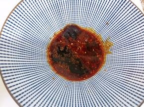 加入醋，白糖，蚝油，红油辣椒