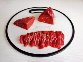 牛肉切片。