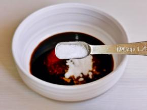 按个人口味加入盐。