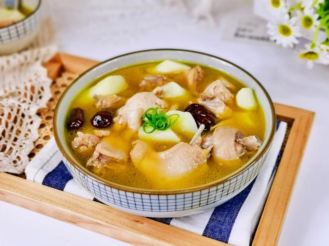山药红枣鸡汤