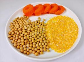 胡萝卜玉米豆浆。