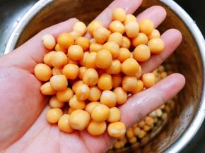 完全泡发后多淘洗几遍