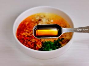 1勺香醋。（根据个人口味加入）