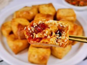 蘸上酱汁开吃～