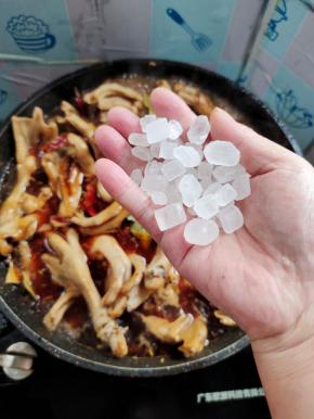 放入一把冰糖！