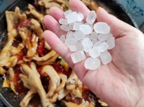 放入一把冰糖！