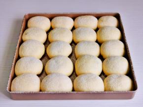 发酵至明显变大，筛上一层高粉。