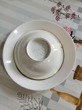 倒扣入盘中即可！