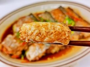 蘸上酱汁太美味了。