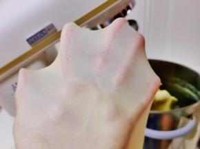 揉出不易破的手套膜即可。