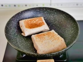 全程小火各煎1分钟。