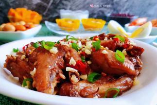 蒜香焖翅是宴客必备的拿手大菜好吃到停不下来噢