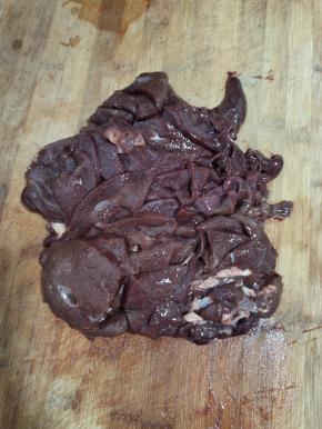 猪肝切成薄片备用！