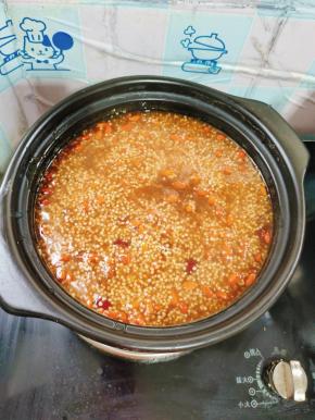 搅拌均匀至红糖融化即可关火！