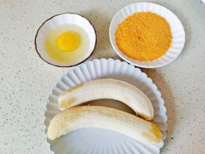 香蕉我挑选了稍微熟透一点的。