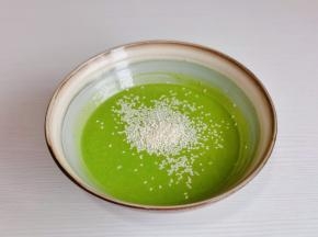 菠菜味同紫薯味食材一样，操作同上。