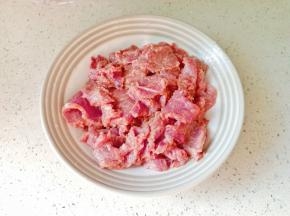 抓拌均匀，腌制十分钟。