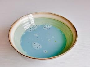 再加入蝶豆花奶打均匀。