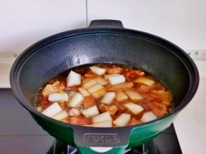 加入冬瓜块烧熟。