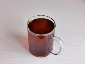 将茶过滤出去，放旁边晾凉。