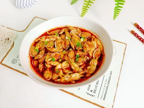 淋上料汁拌均匀。