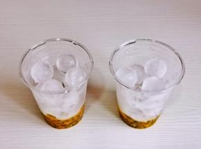 加入冰块。（冰块随意）