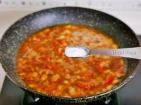 按个人口味加入盐。