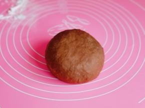 戴上手套揉均匀。