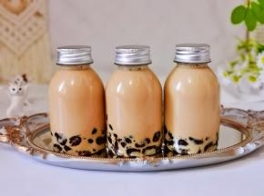 炎热的夏天来一瓶冷泡珍珠奶茶，太满足！