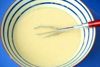 搅拌均匀，静置20分钟。