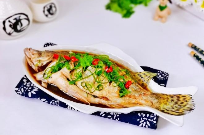 香菜蒸桂鱼