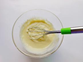 用打蛋器拌匀即可。