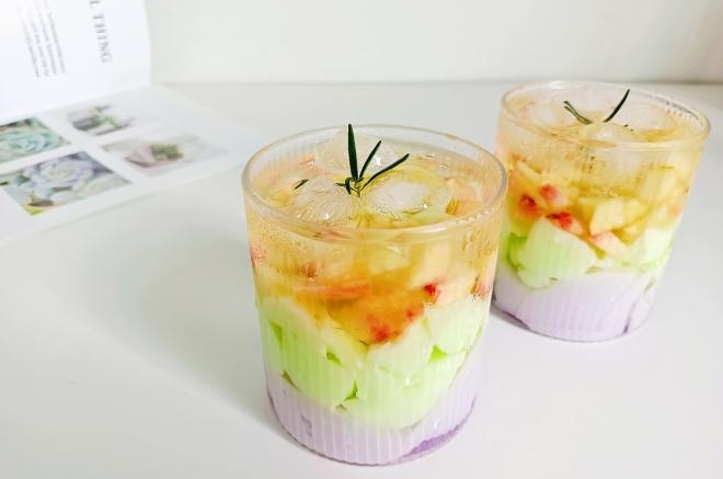 双色布丁西柚水