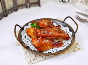 取出装盘即可享用。