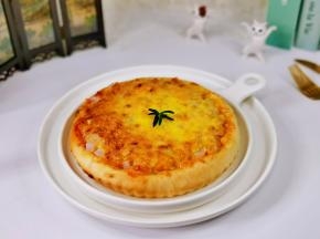 取出趁热脱模。