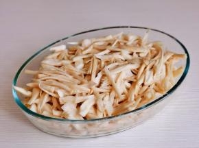 抓拌均匀腌制20分钟。