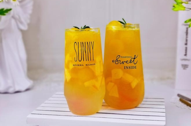 黄桃苏打快乐水