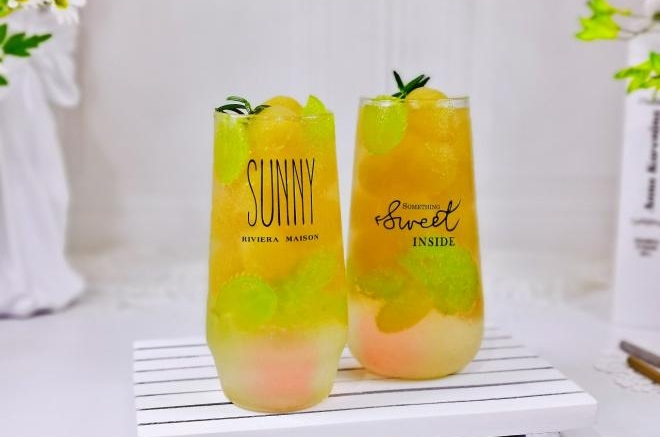 青提苏打快乐水