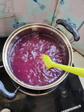 边加热边搅拌均匀至融化！