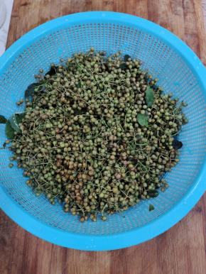 捞出，控干水分备用！